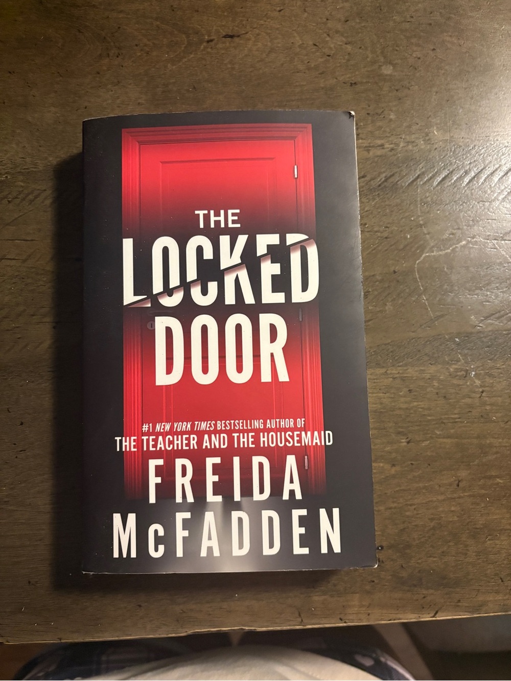The Locked Door - Red Paperback Thriller